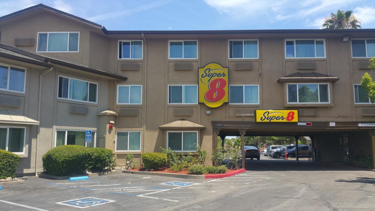 Super 8 By Wyndham Sacramento Carmichael Exterior foto